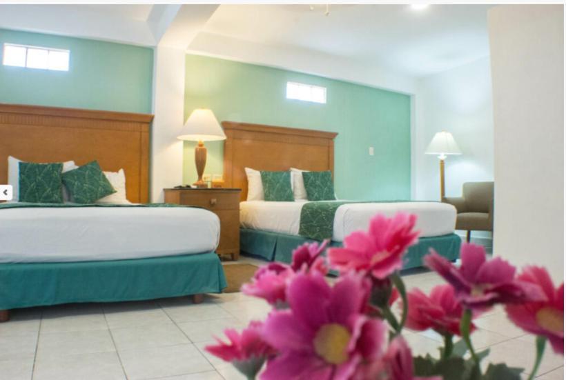 Hotel Central Station Тулум Екстериор снимка