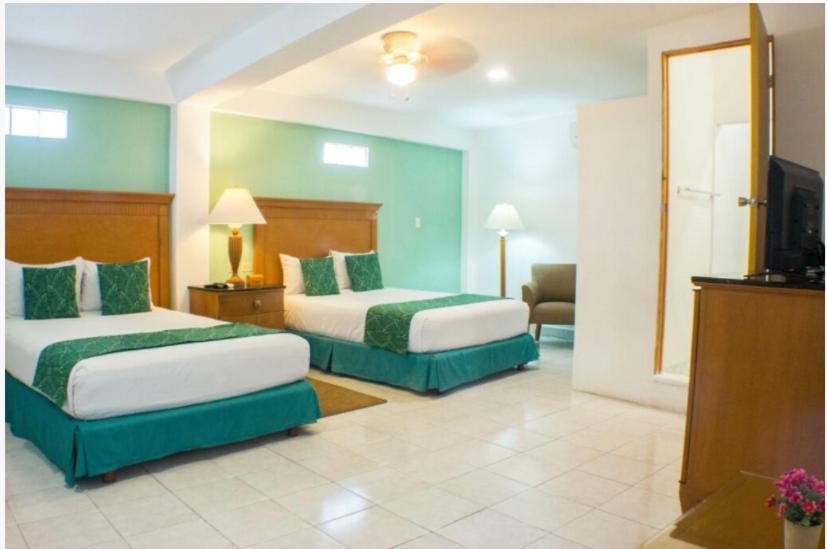 Hotel Central Station Тулум Екстериор снимка