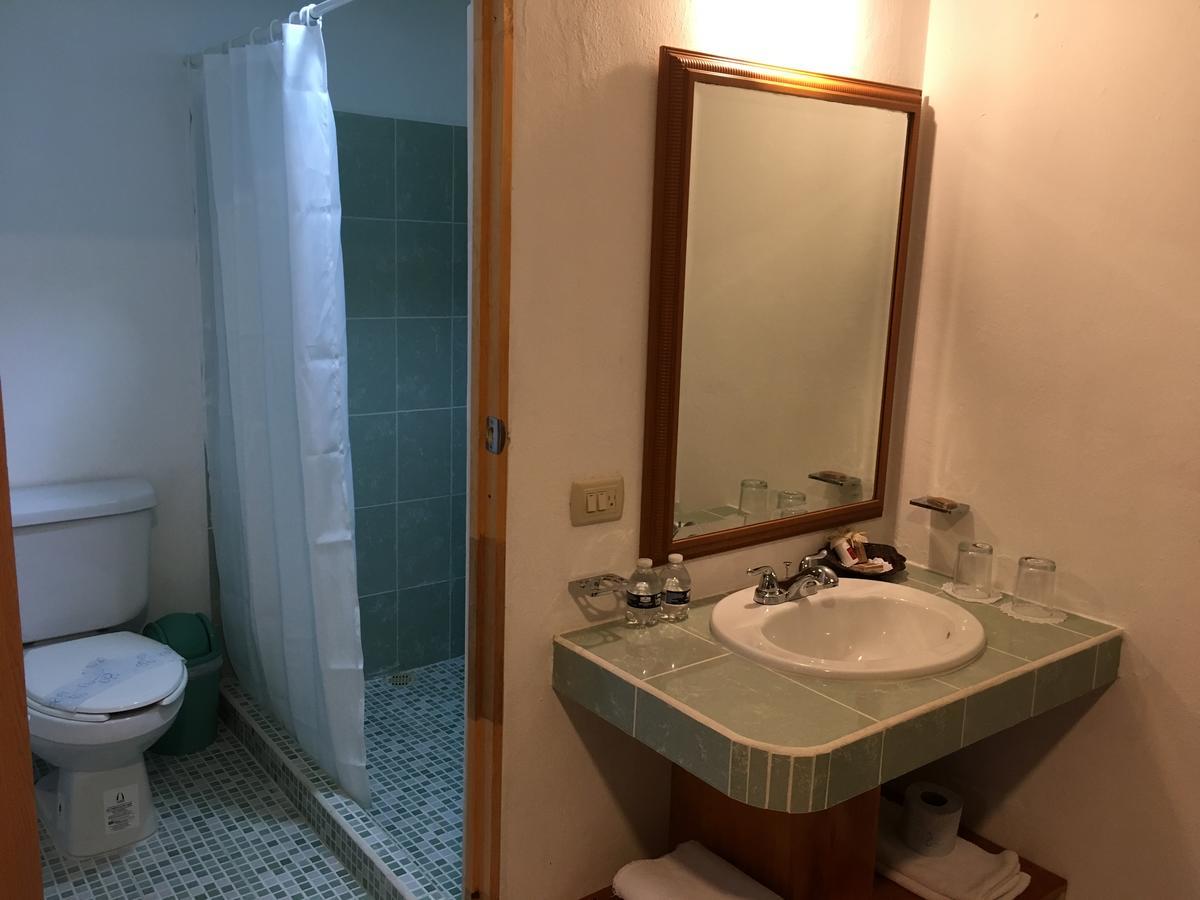 Hotel Central Station Тулум Екстериор снимка
